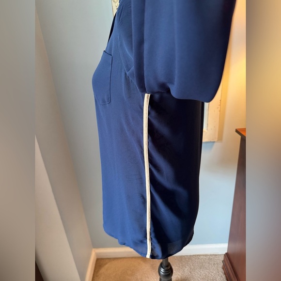 Women’s Joe Fresh Sheer Navy & Tan Button Down Shirt Size XS - Picture 4 of 7